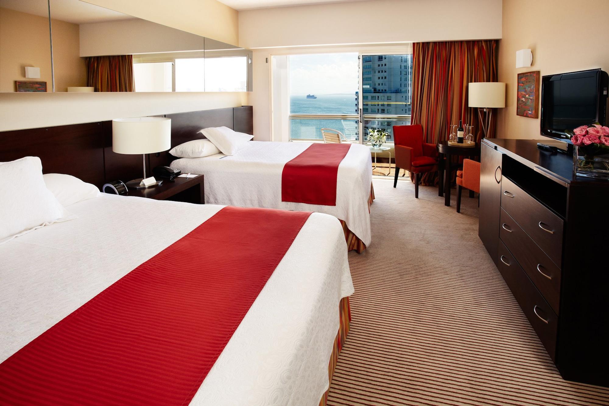 享受普恩塔德尔埃斯特酒店 埃斯特角城 外观 照片 A guest room at the MGM Grand