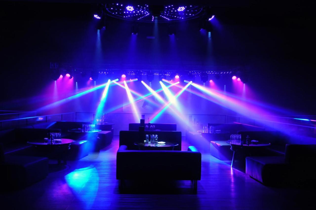 享受普恩塔德尔埃斯特酒店 埃斯特角城 外观 照片 The nightclub