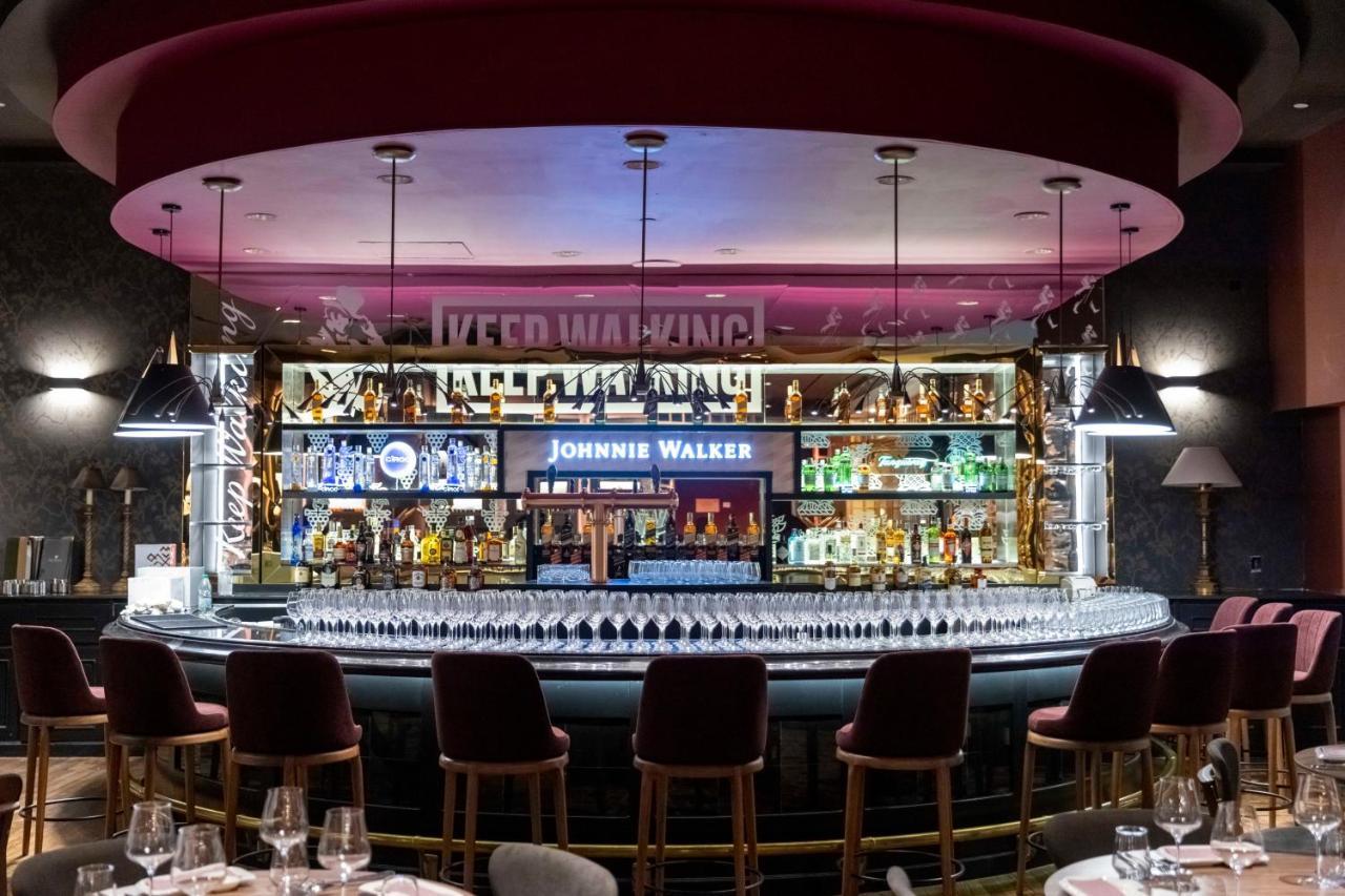 享受普恩塔德尔埃斯特酒店 埃斯特角城 外观 照片 The bar at the Johnnie Walker House in London