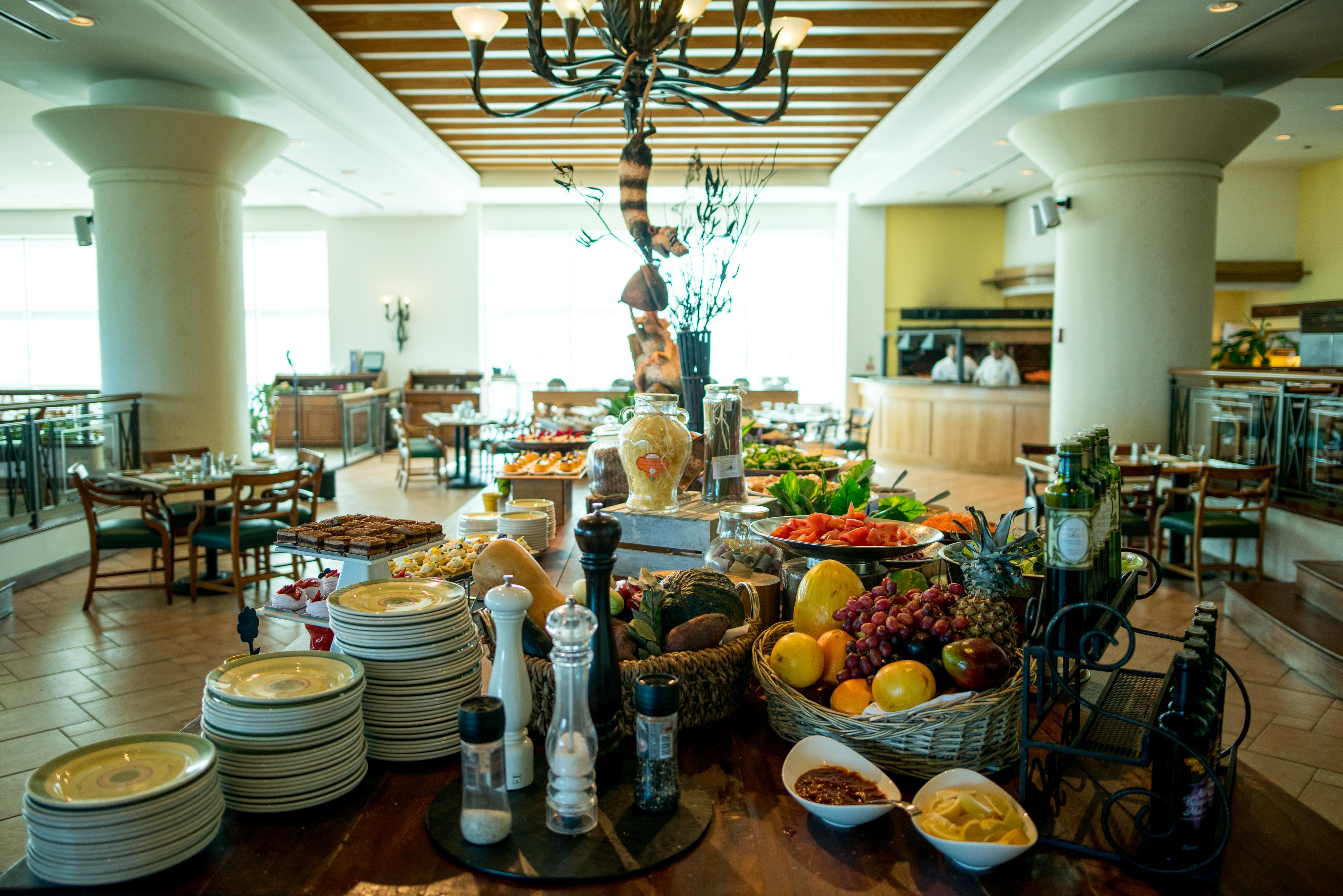 享受普恩塔德尔埃斯特酒店 埃斯特角城 外观 照片 The buffet at the hotel