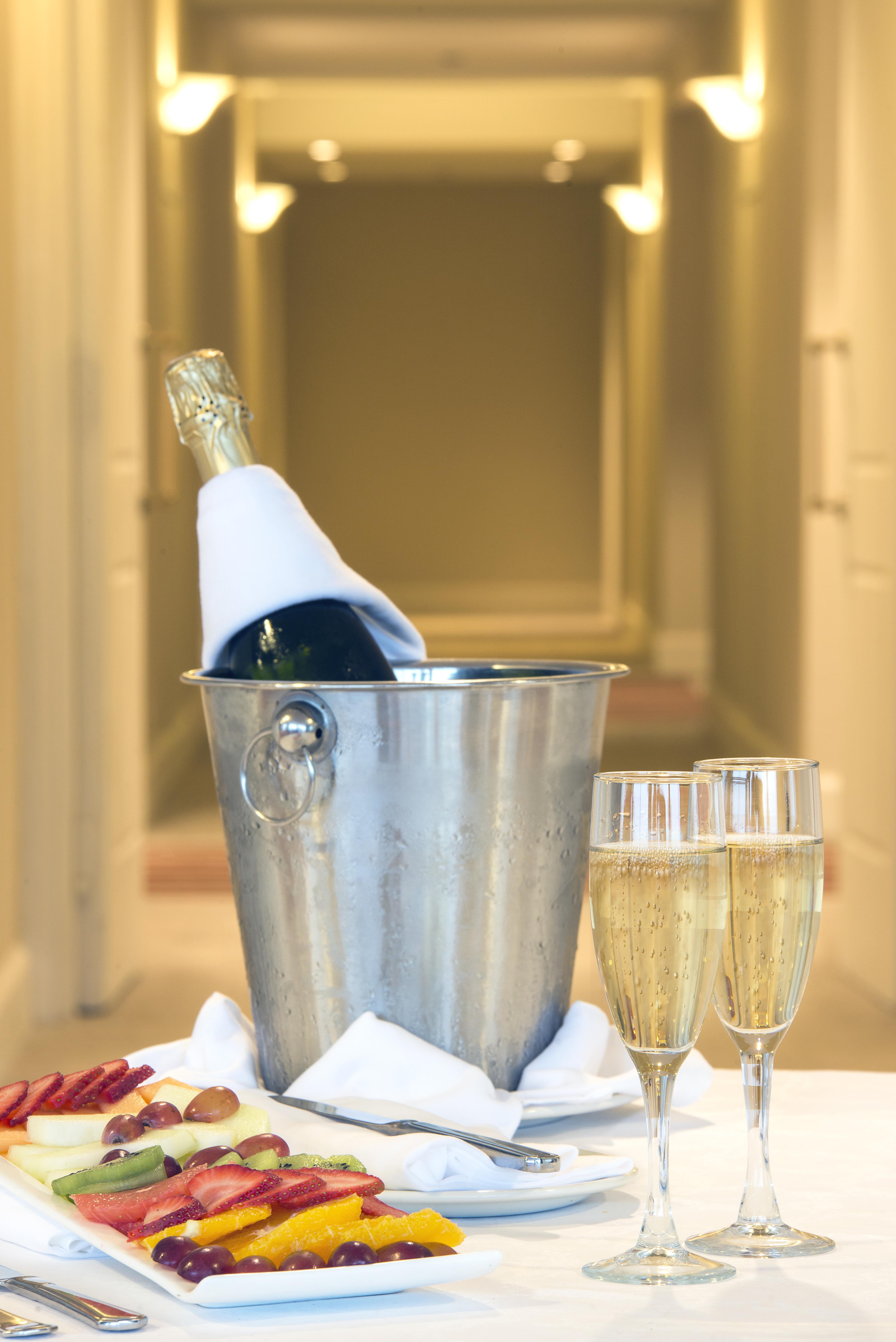 享受普恩塔德尔埃斯特酒店 埃斯特角城 外观 照片 Champagne