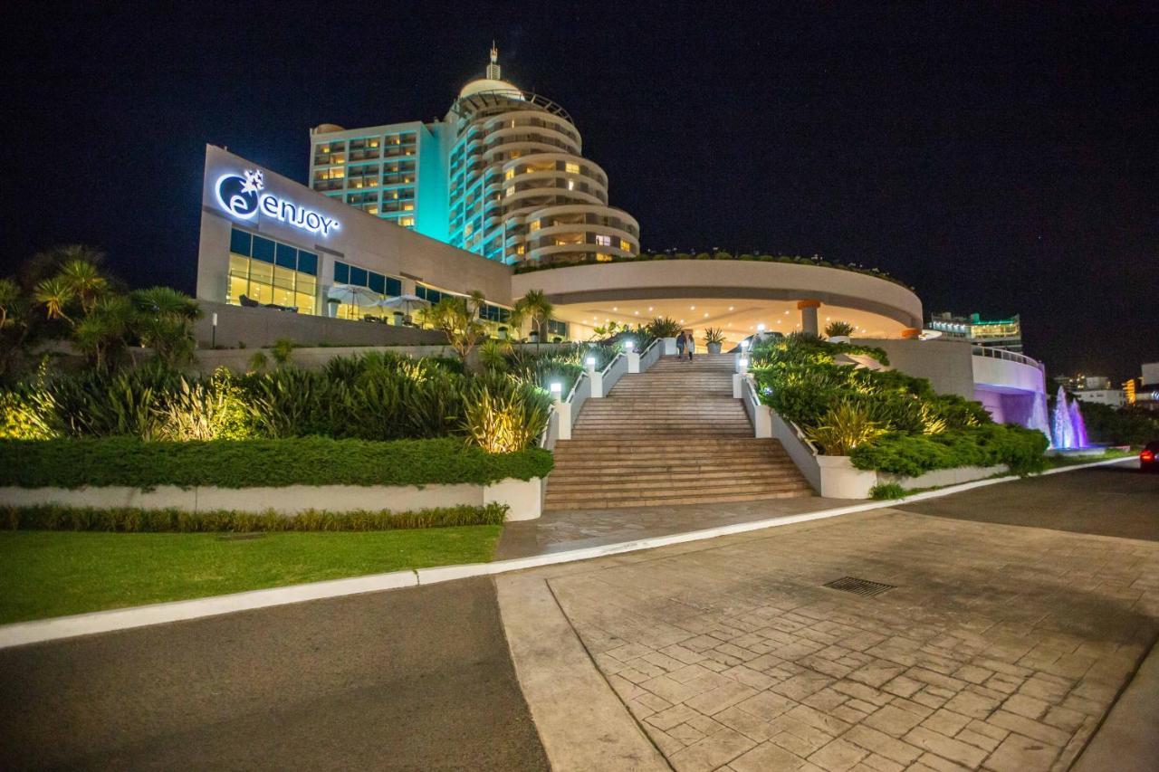 享受普恩塔德尔埃斯特酒店 埃斯特角城 外观 照片 The resort at night
